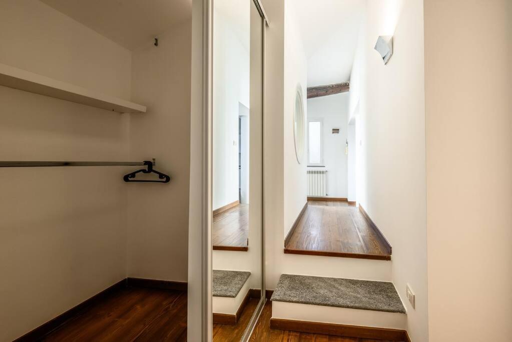 Buenos Aires' Nest - 10 Minutes From Duomo With Terrace Appartement Milaan Buitenkant foto