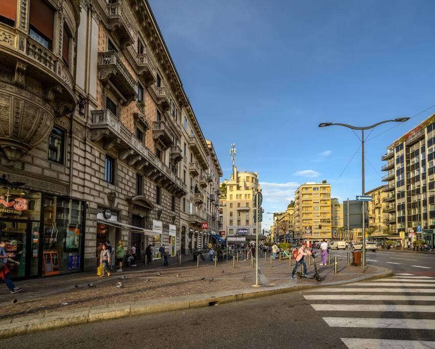Buenos Aires' Nest - 10 Minutes From Duomo With Terrace Appartement Milaan Buitenkant foto