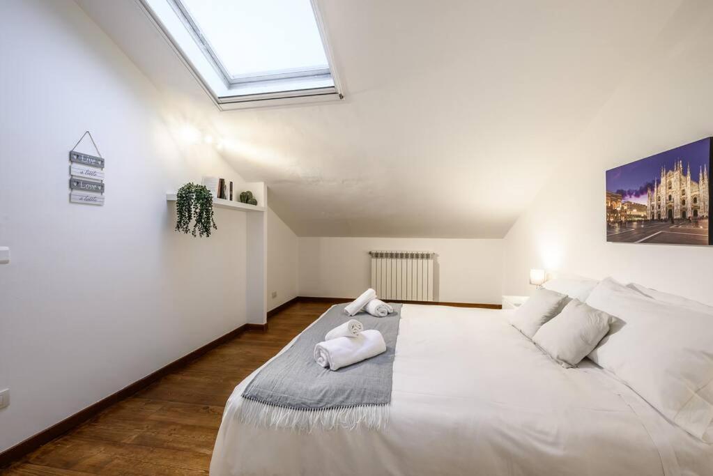 Buenos Aires' Nest - 10 Minutes From Duomo With Terrace Appartement Milaan Buitenkant foto