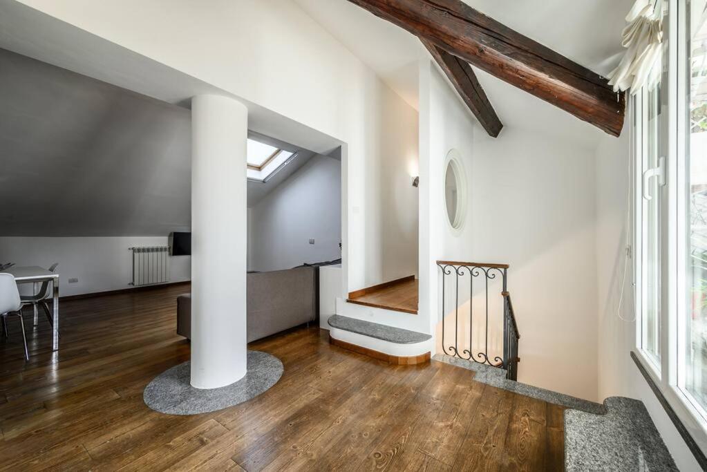 Buenos Aires' Nest - 10 Minutes From Duomo With Terrace Appartement Milaan Buitenkant foto