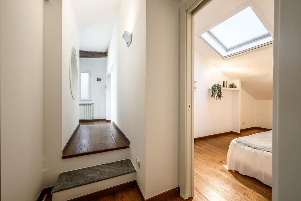Buenos Aires' Nest - 10 Minutes From Duomo With Terrace Appartement Milaan Buitenkant foto